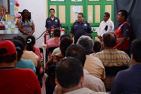 21AGO14 Mercado Uribe curso extintores (7)