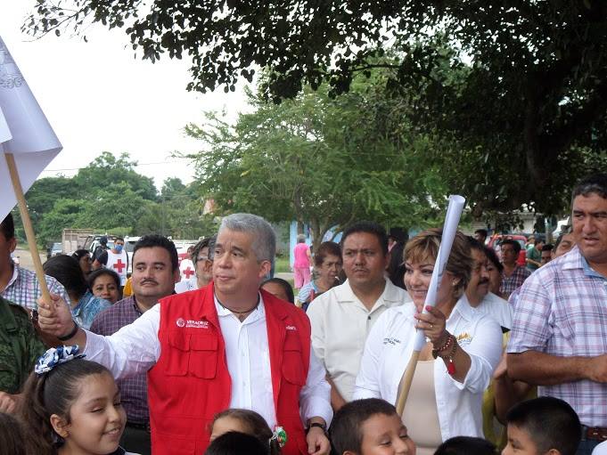 10634150_846340192056902_1474750043_n