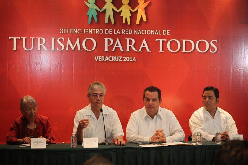 10681909_10152716765358734_16934449_n