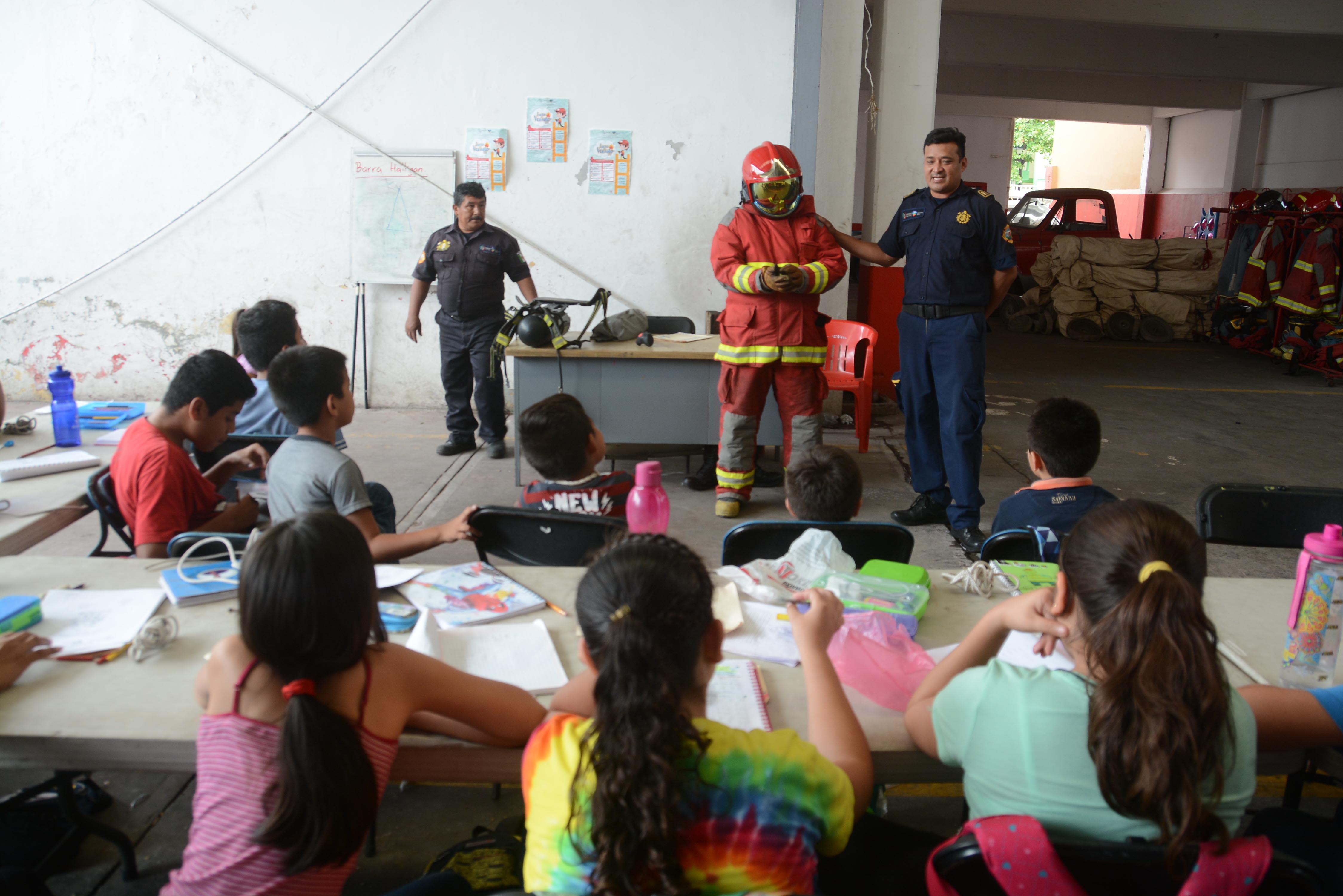 09AGO17 CURSO DE VERANO_BOMBEROS (26)