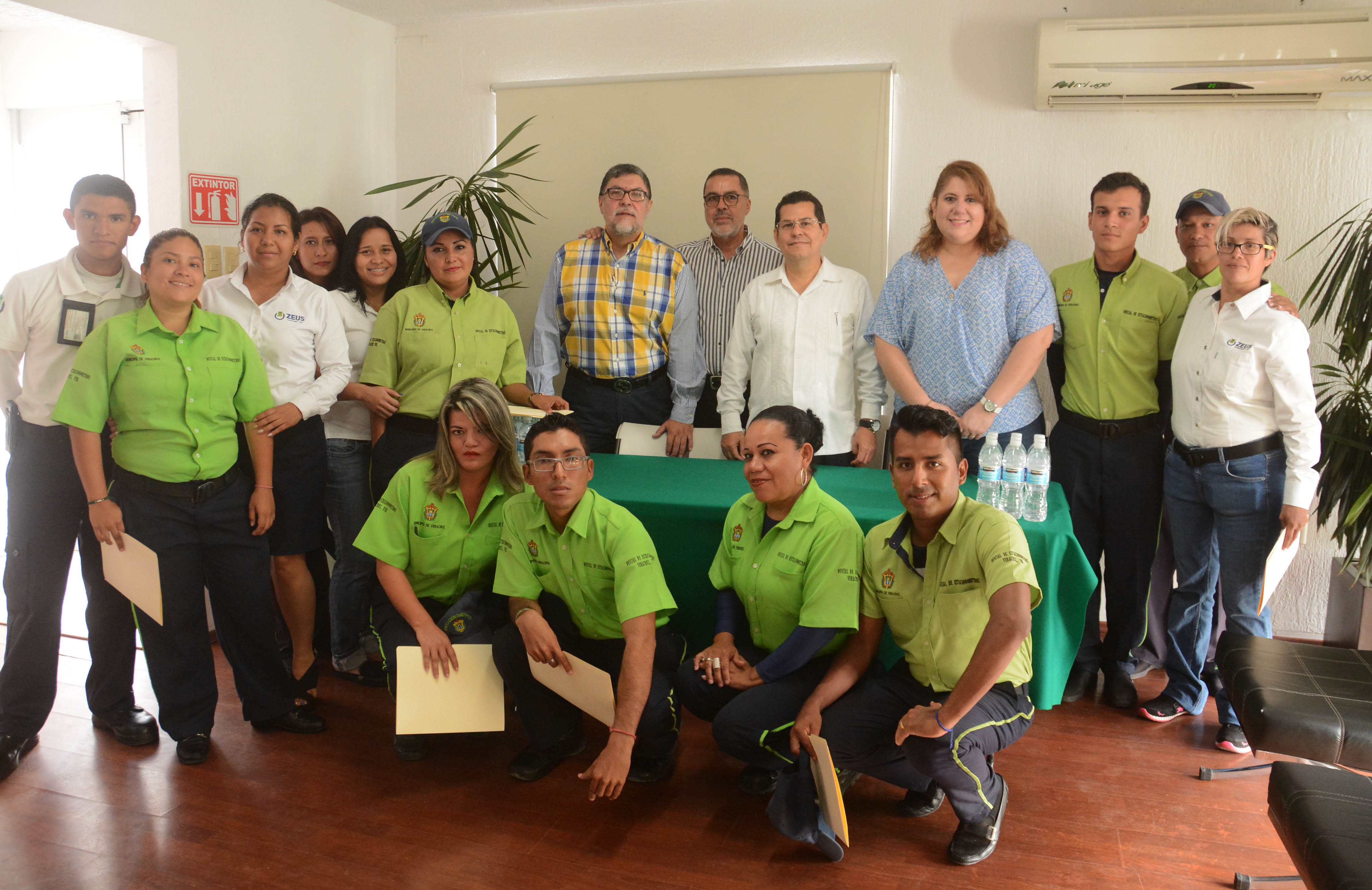 20OCT17 RECONOCIMIENTOS CURSO ZEUS V (28)