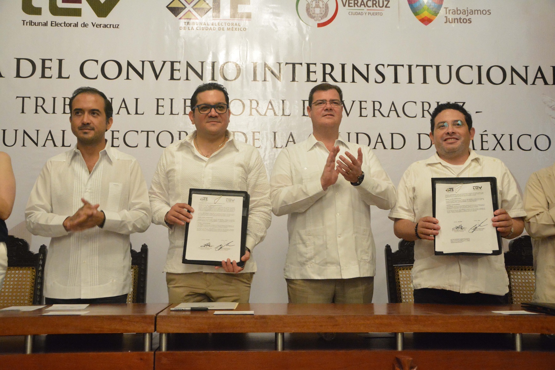 27Oct17 Firma Convenio Tribunal Electoral Glo Herrera (214)