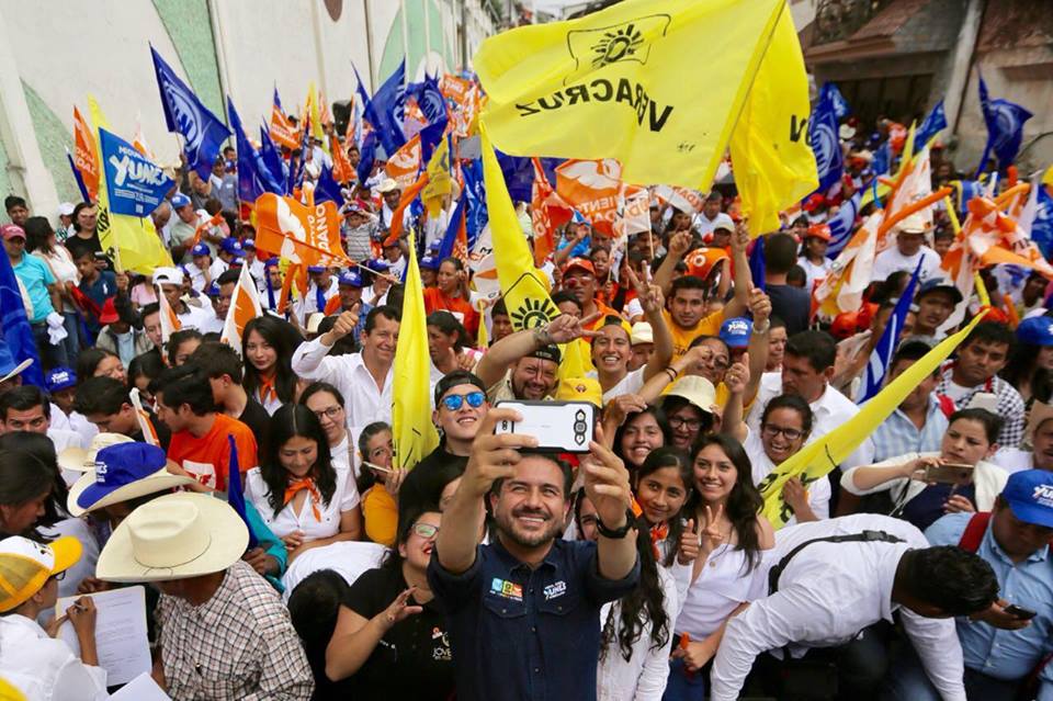 32579969_1802763453078816_1628532151307730944_n