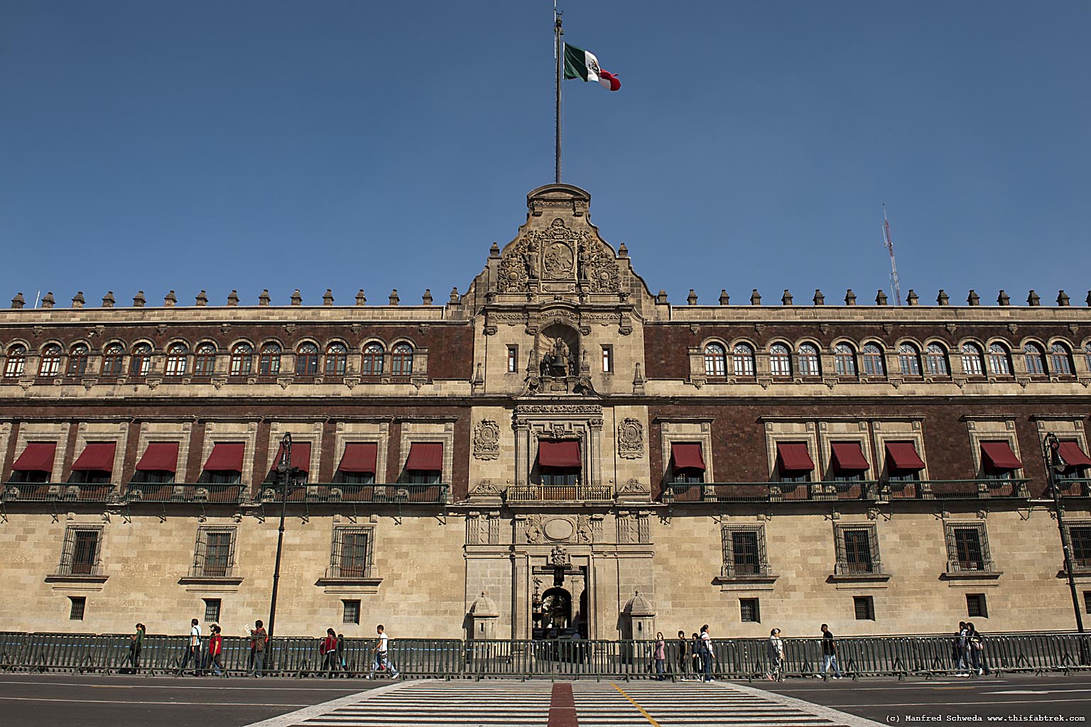 palacio-national01