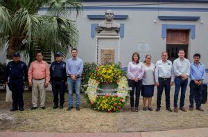 Conmemoran Natalicio de Benito Juarez 3